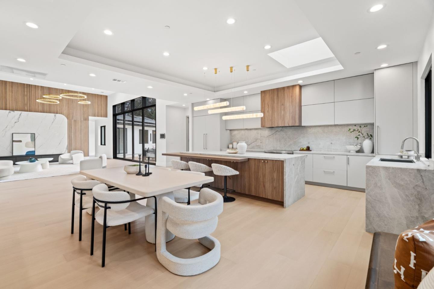 Detail Gallery Image 9 of 45 For 1901 Alford Ave, Los Altos,  CA 94024 - 6 Beds | 5/1 Baths