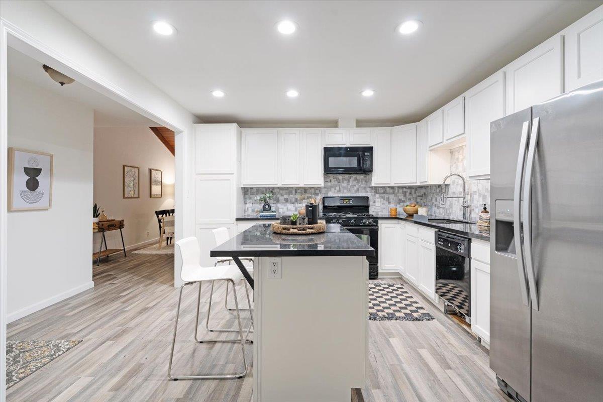 Detail Gallery Image 7 of 42 For 261 Saint Francis Dr, Boulder Creek,  CA 95006 - 2 Beds | 2 Baths