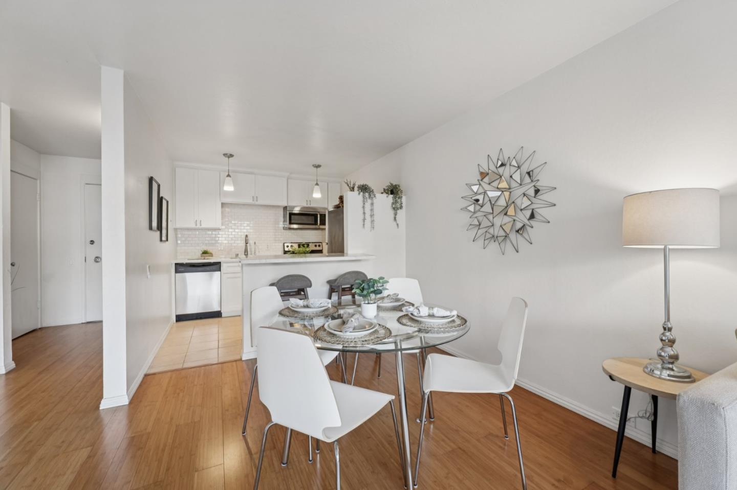 Detail Gallery Image 11 of 33 For 323 Monte Vista Ave #203,  Oakland,  CA 94611 - 1 Beds | 1 Baths
