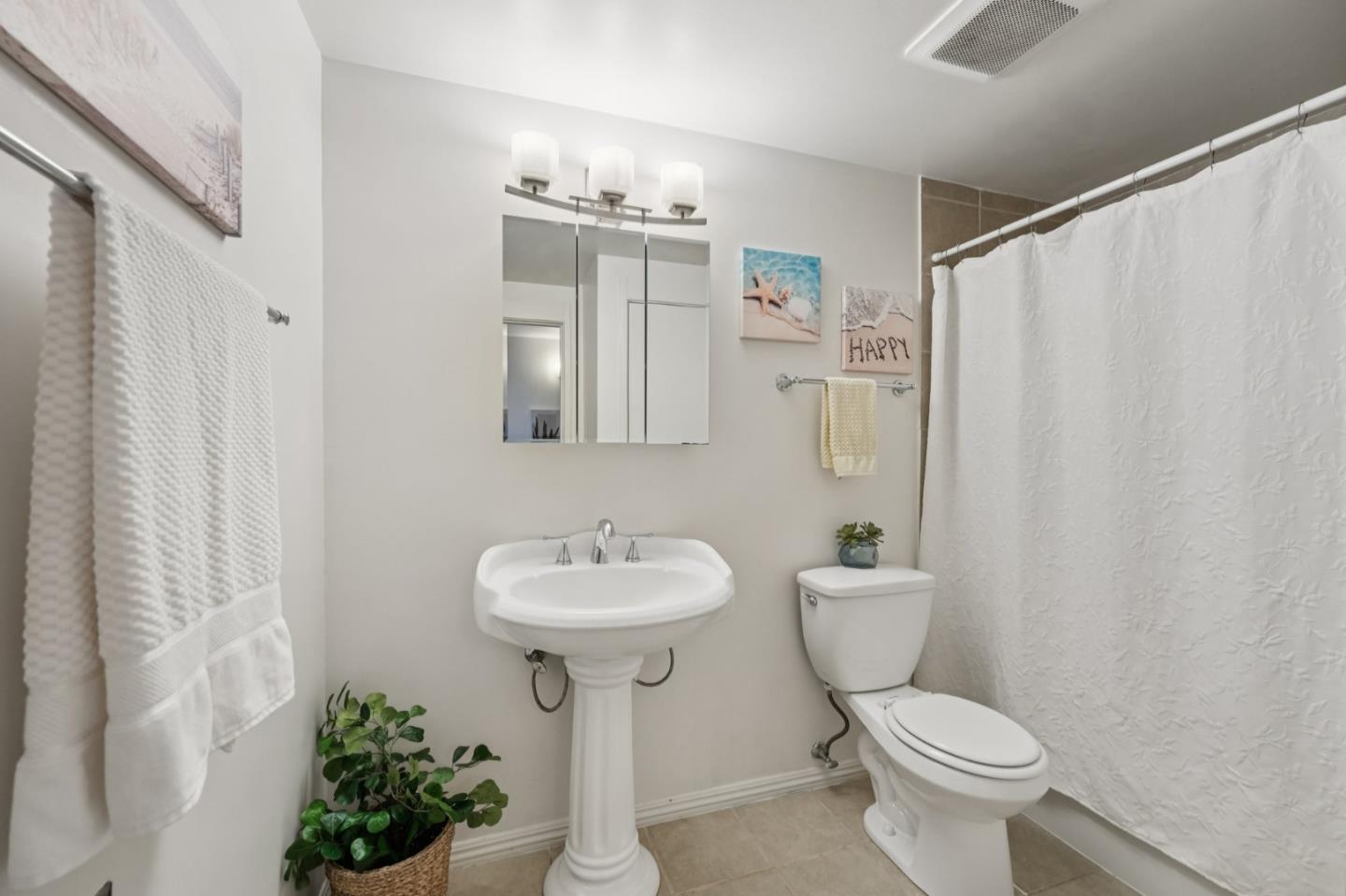 Detail Gallery Image 21 of 33 For 323 Monte Vista Ave #203,  Oakland,  CA 94611 - 1 Beds | 1 Baths