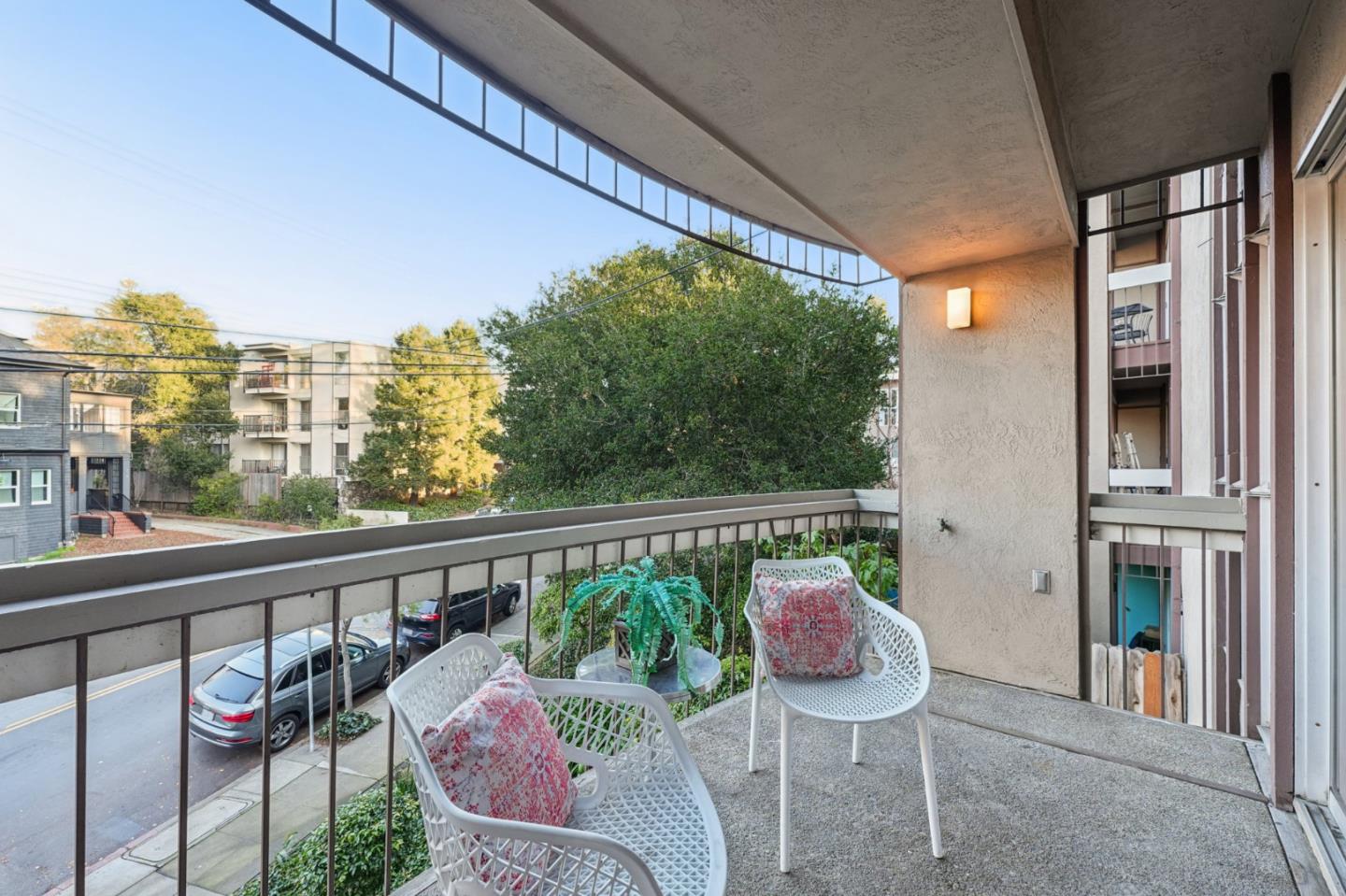 Detail Gallery Image 30 of 33 For 323 Monte Vista Ave #203,  Oakland,  CA 94611 - 1 Beds | 1 Baths