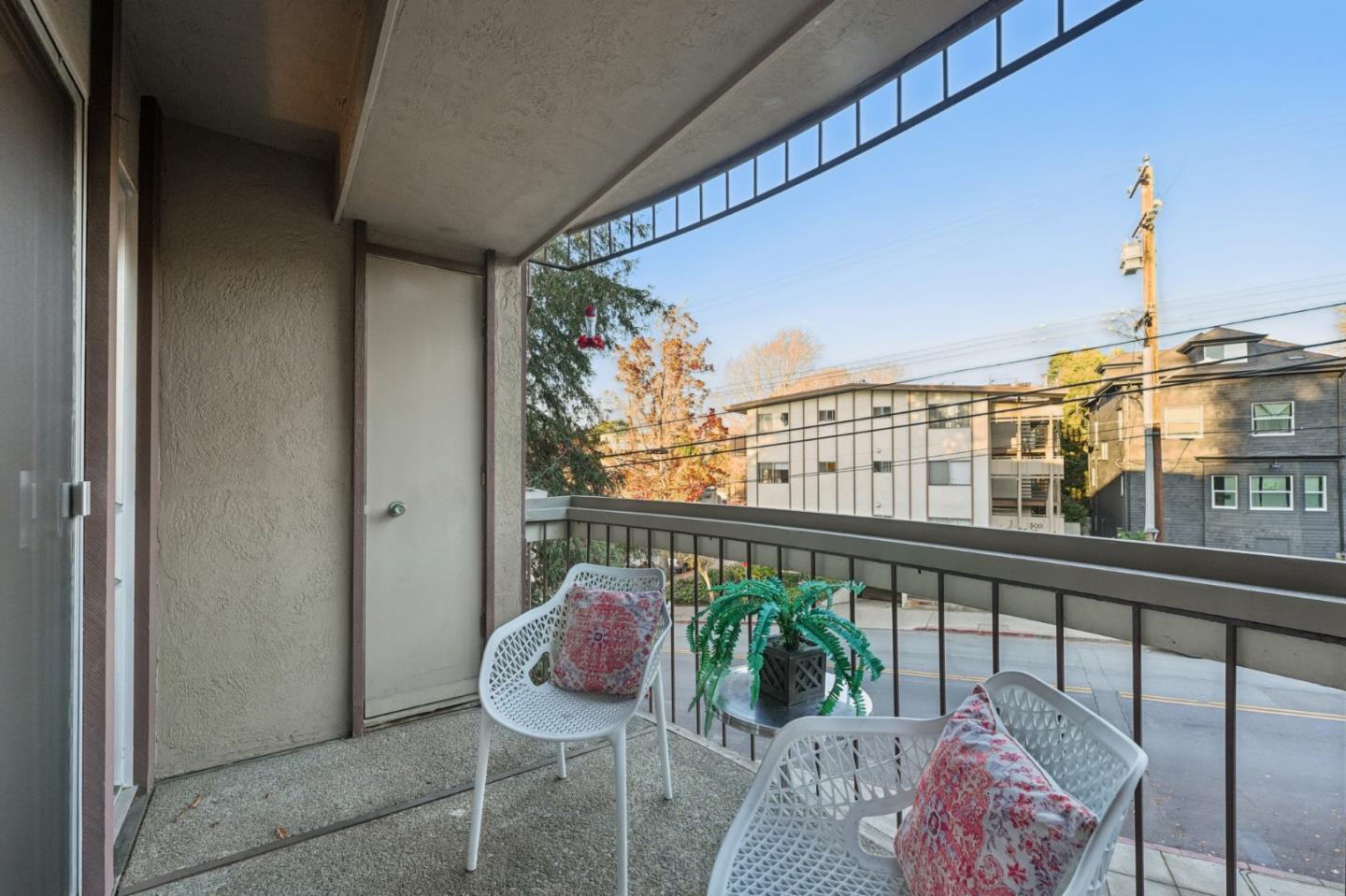 Detail Gallery Image 32 of 33 For 323 Monte Vista Ave #203,  Oakland,  CA 94611 - 1 Beds | 1 Baths