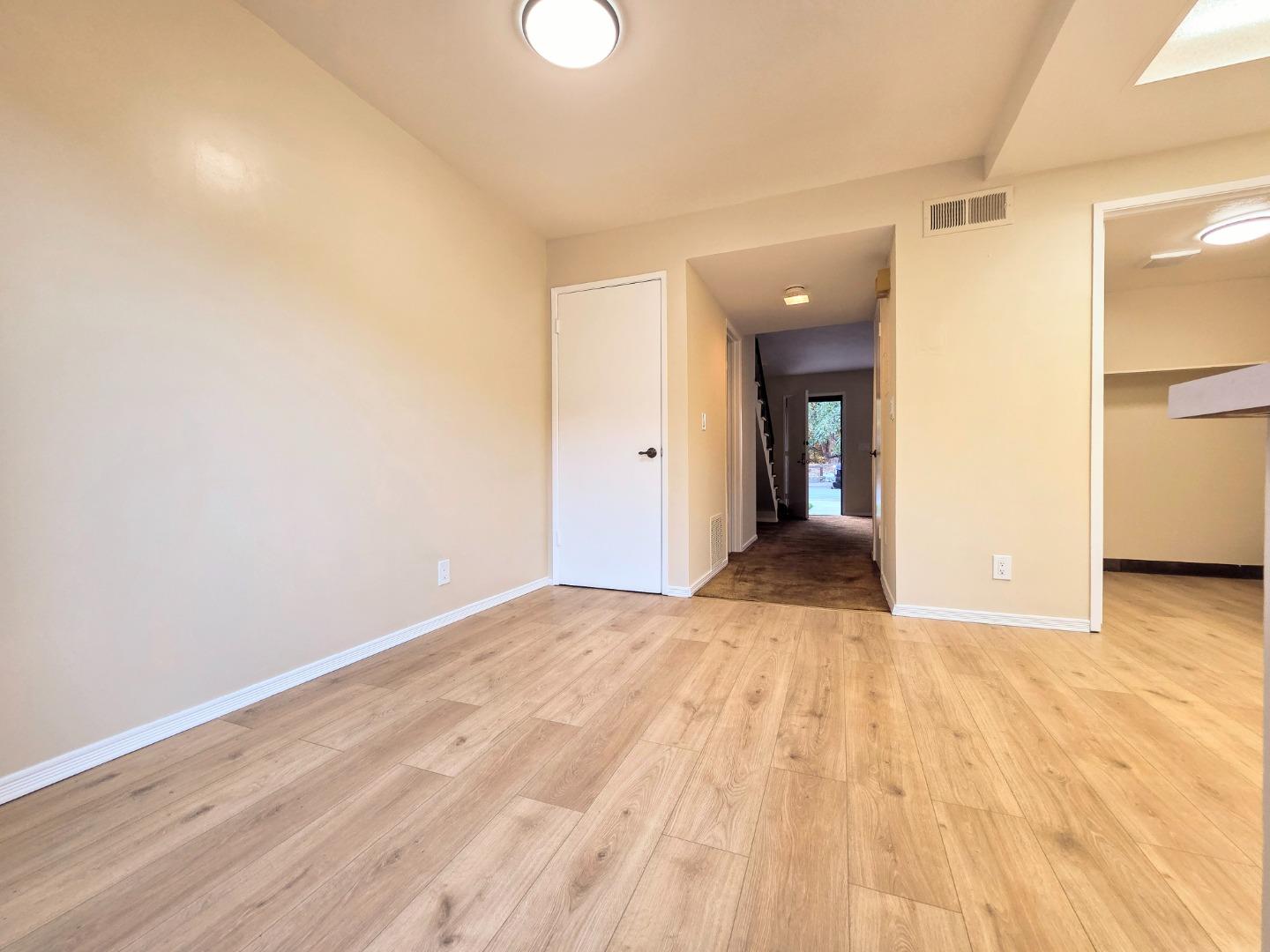 Detail Gallery Image 12 of 16 For 2324 Mossdale Way, San Jose,  CA 95133 - 2 Beds | 1/1 Baths