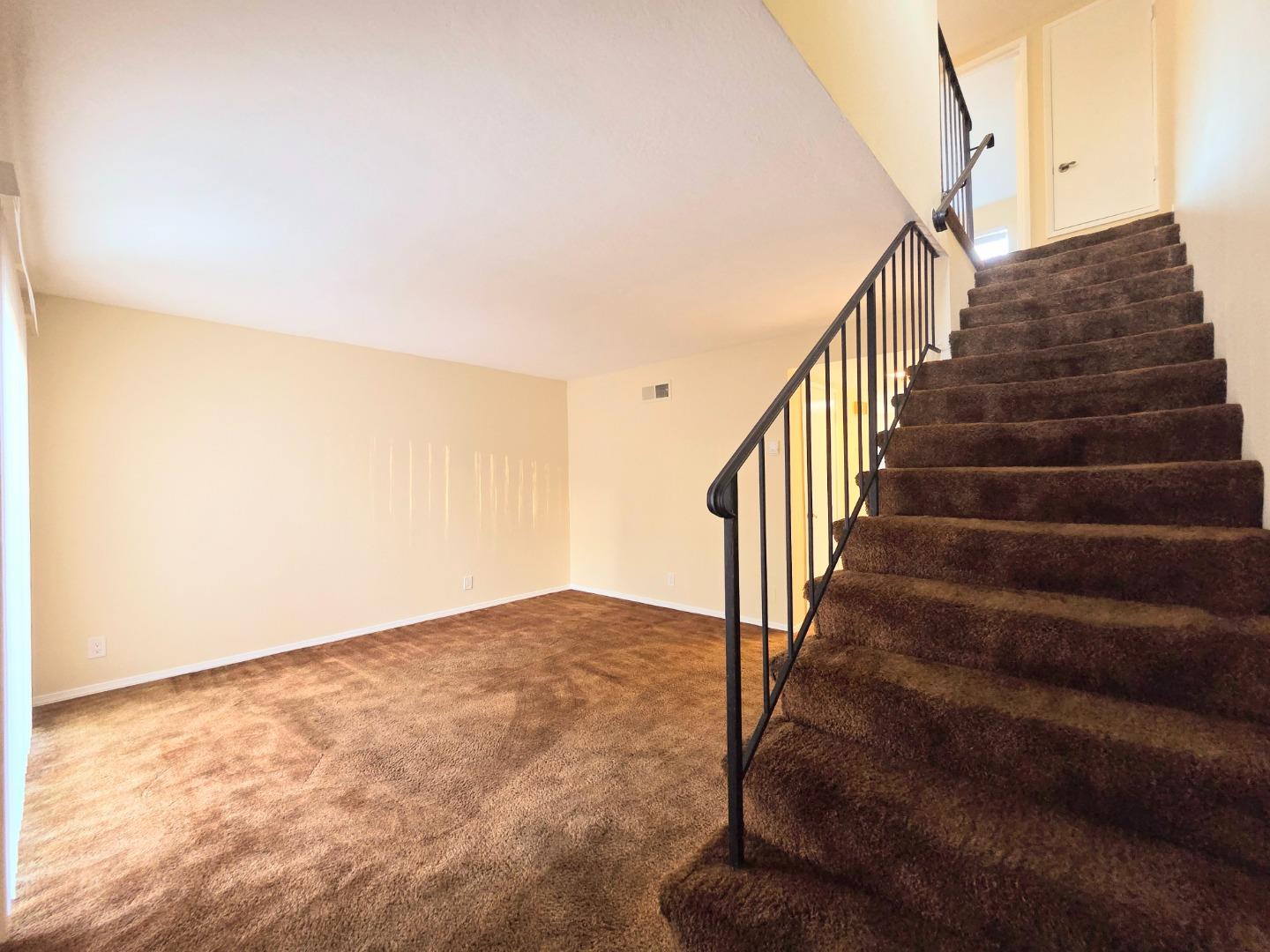 Detail Gallery Image 7 of 16 For 2324 Mossdale Way, San Jose,  CA 95133 - 2 Beds | 1/1 Baths