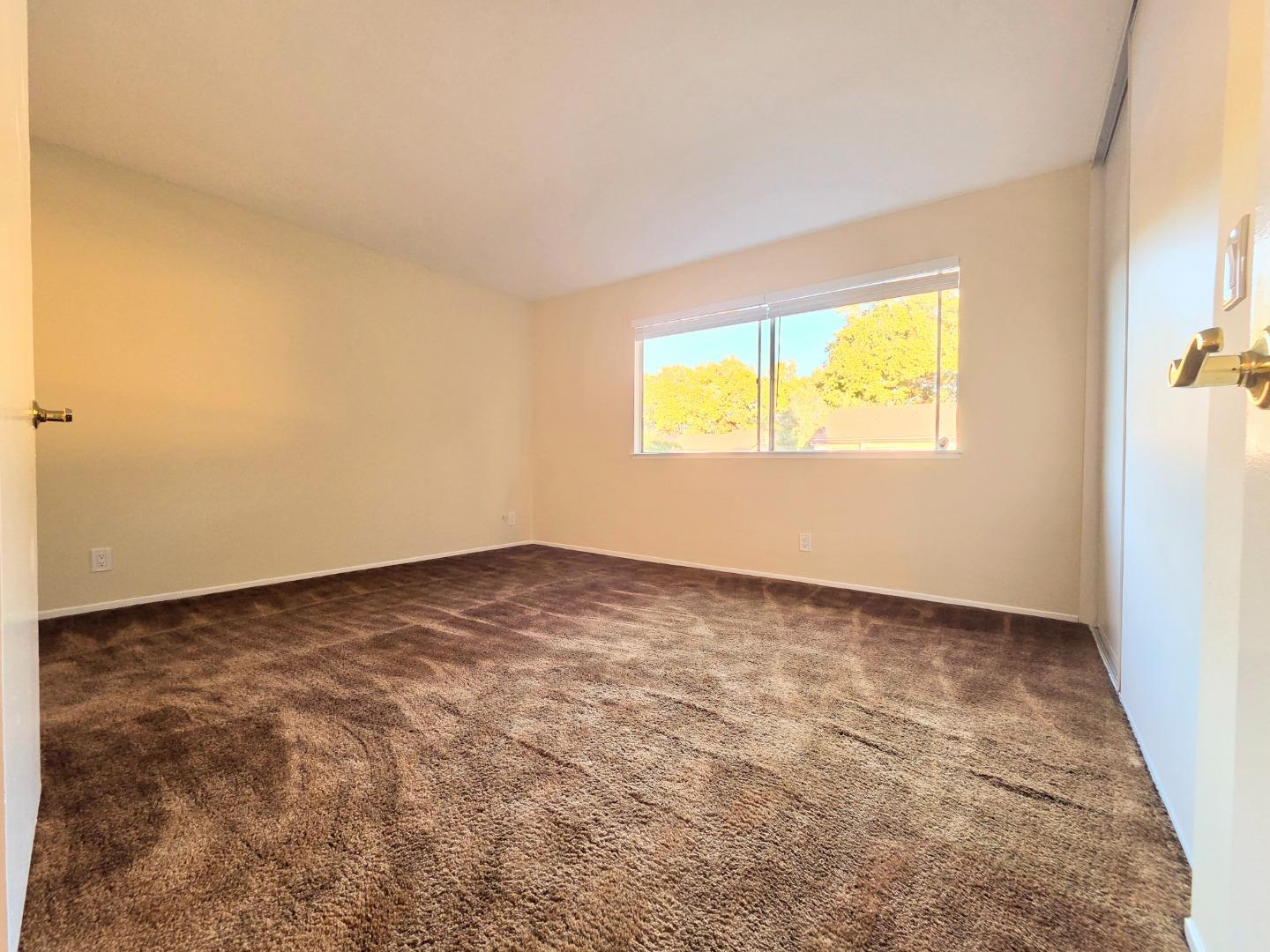 Detail Gallery Image 9 of 16 For 2324 Mossdale Way, San Jose,  CA 95133 - 2 Beds | 1/1 Baths