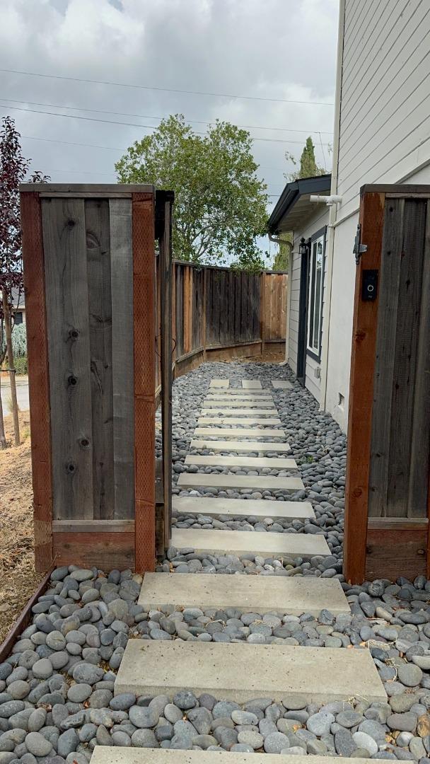 Detail Gallery Image 11 of 15 For 1500 Solana Dr Adu,  Belmont,  CA 94002 - 2 Beds | 1 Baths