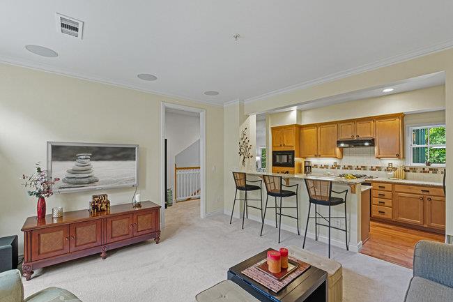 Detail Gallery Image 23 of 90 For 19 Loma Vista Ln, Belmont,  CA 94002 - 3 Beds | 2/1 Baths