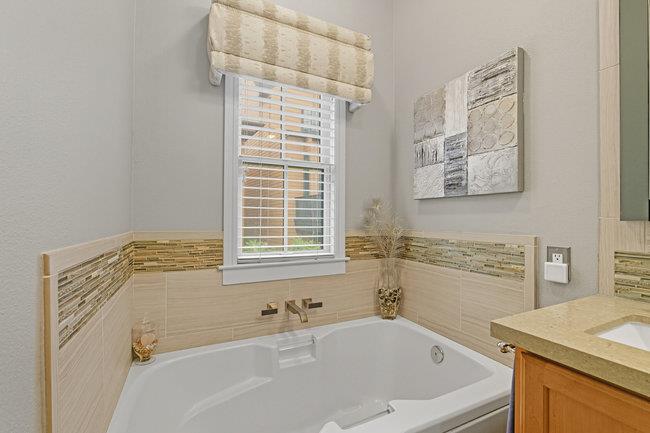 Detail Gallery Image 44 of 90 For 19 Loma Vista Ln, Belmont,  CA 94002 - 3 Beds | 2/1 Baths