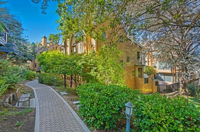 Detail Gallery Image 71 of 90 For 19 Loma Vista Ln, Belmont,  CA 94002 - 3 Beds | 2/1 Baths