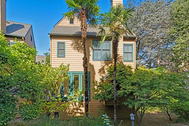 Detail Gallery Image 72 of 90 For 19 Loma Vista Ln, Belmont,  CA 94002 - 3 Beds | 2/1 Baths