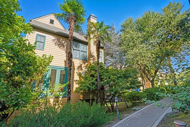 Detail Gallery Image 74 of 90 For 19 Loma Vista Ln, Belmont,  CA 94002 - 3 Beds | 2/1 Baths