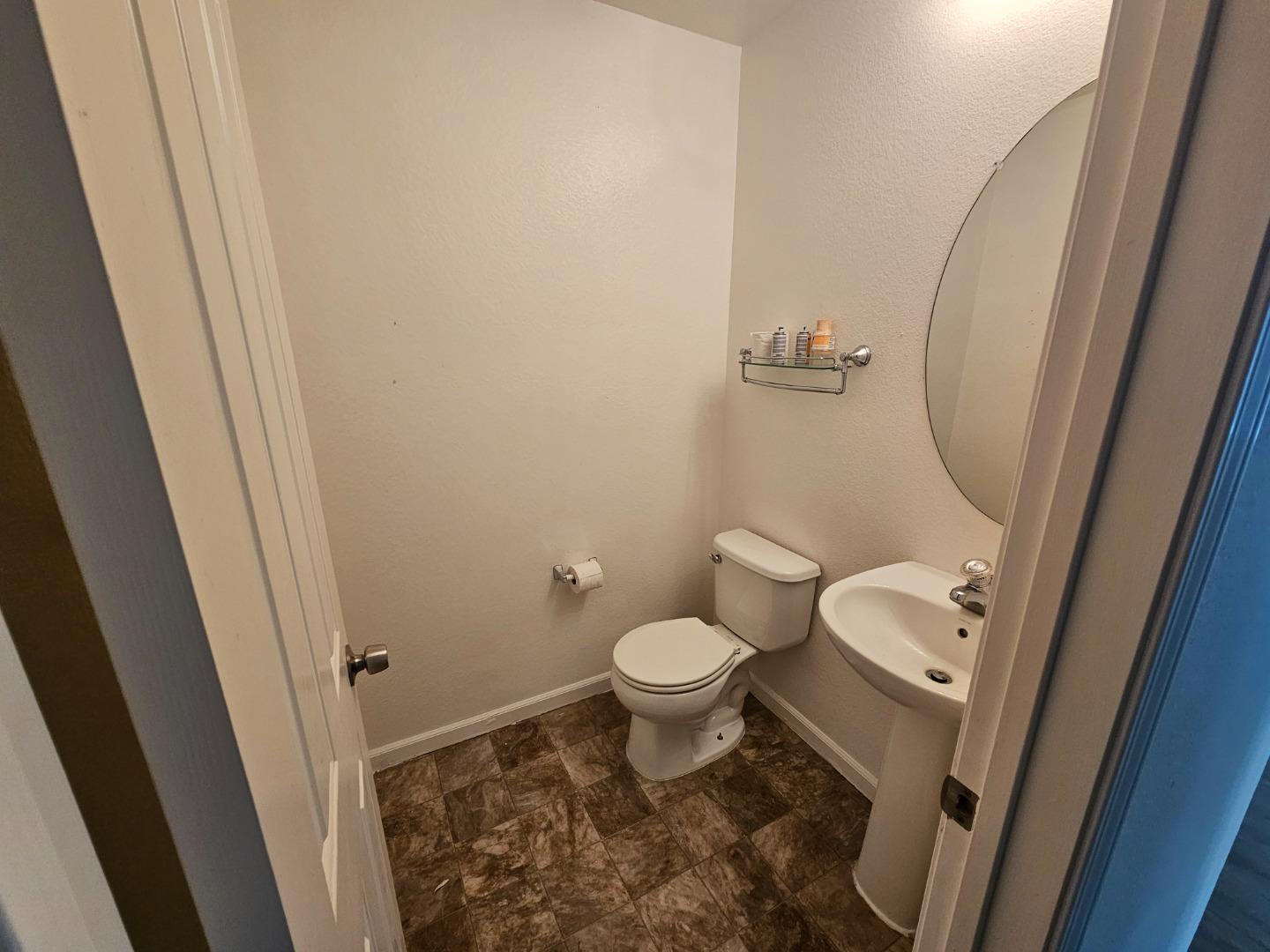 Detail Gallery Image 31 of 39 For 13721 Santa Lucia Dr, Gustine,  CA 95322 - 5 Beds | 3/1 Baths