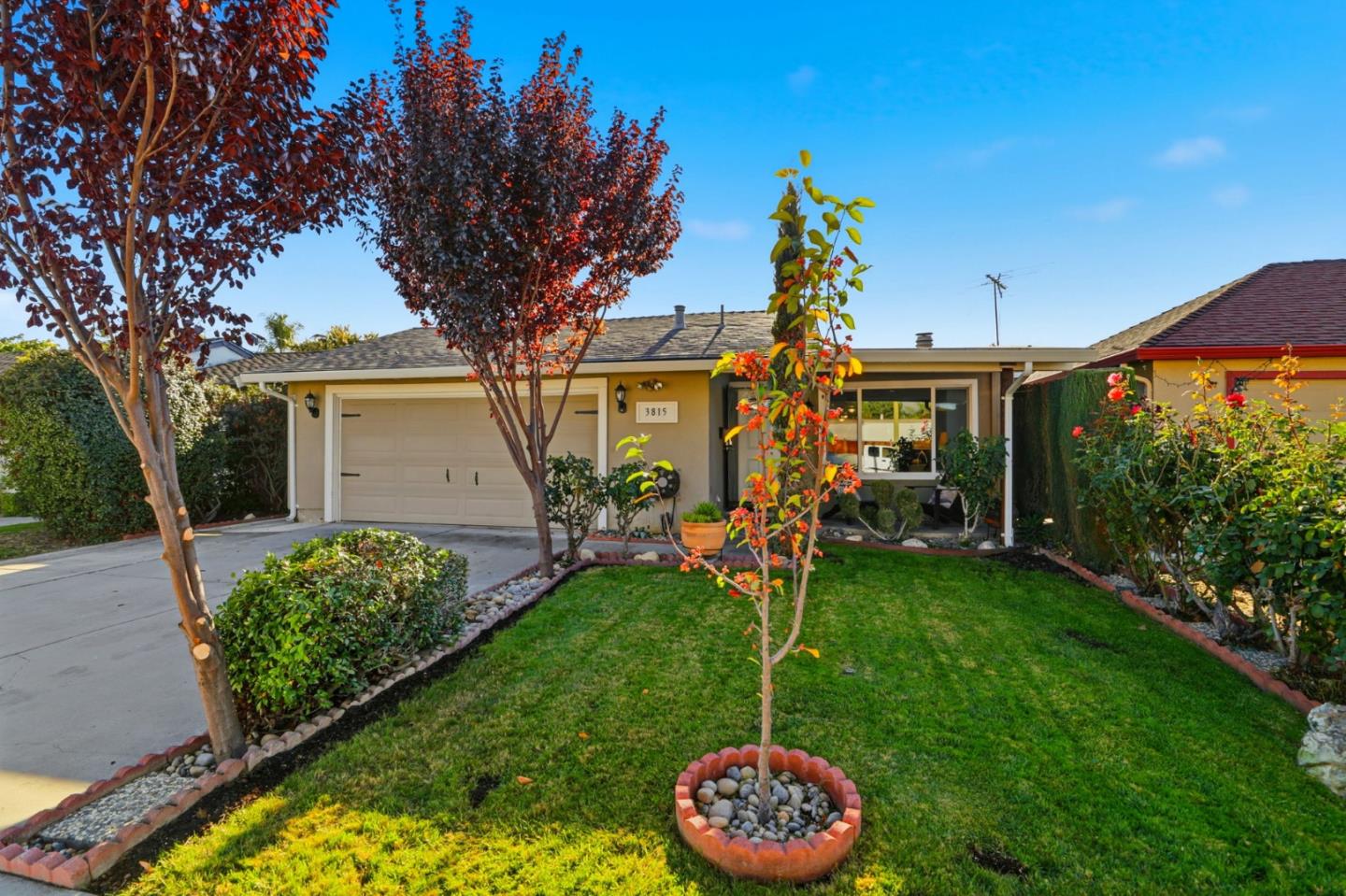 Detail Gallery Image 2 of 28 For 3815 Marfrance Dr, San Jose,  CA 95121 - 3 Beds | 2 Baths