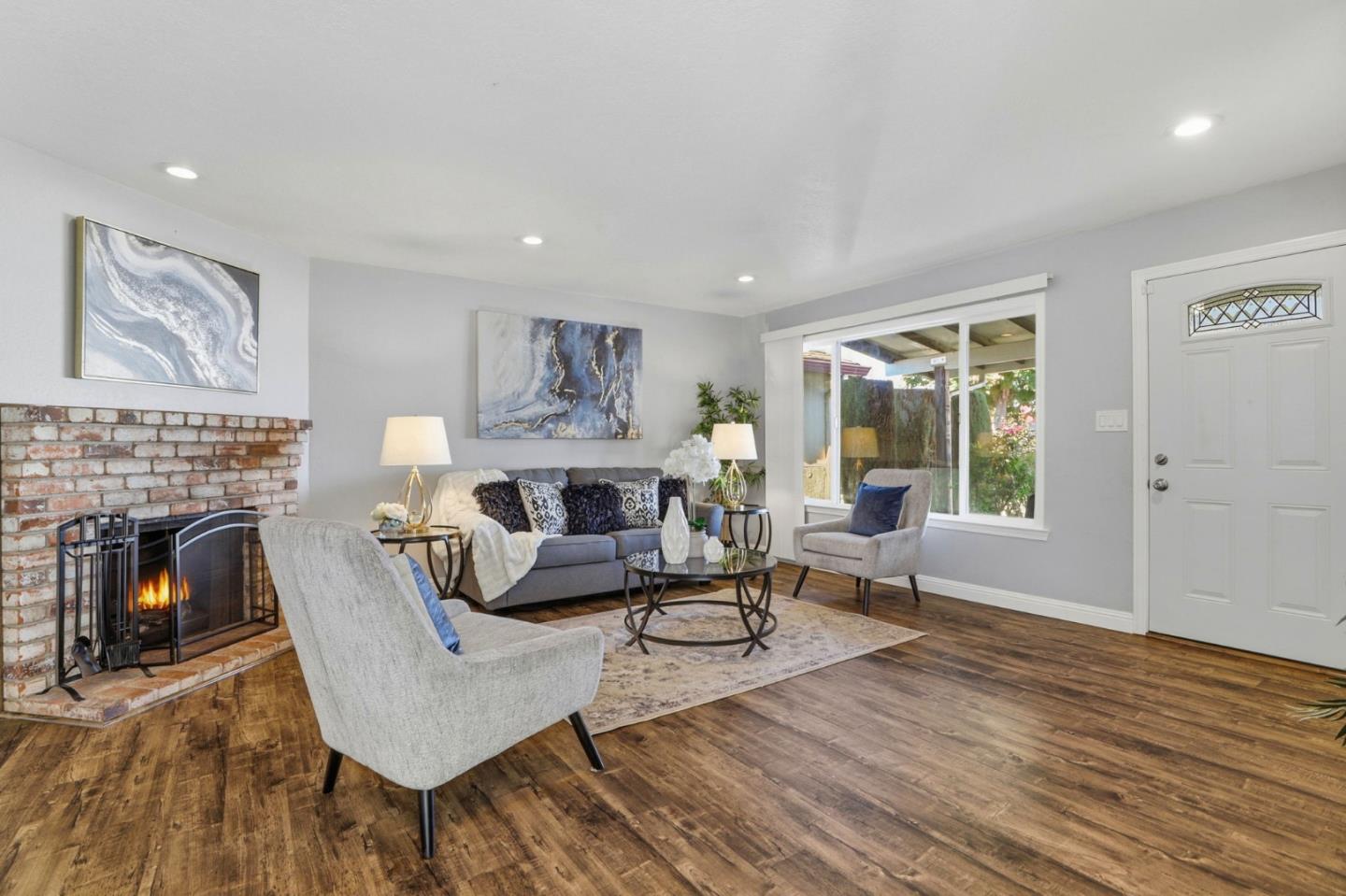 Detail Gallery Image 7 of 28 For 3815 Marfrance Dr, San Jose,  CA 95121 - 3 Beds | 2 Baths