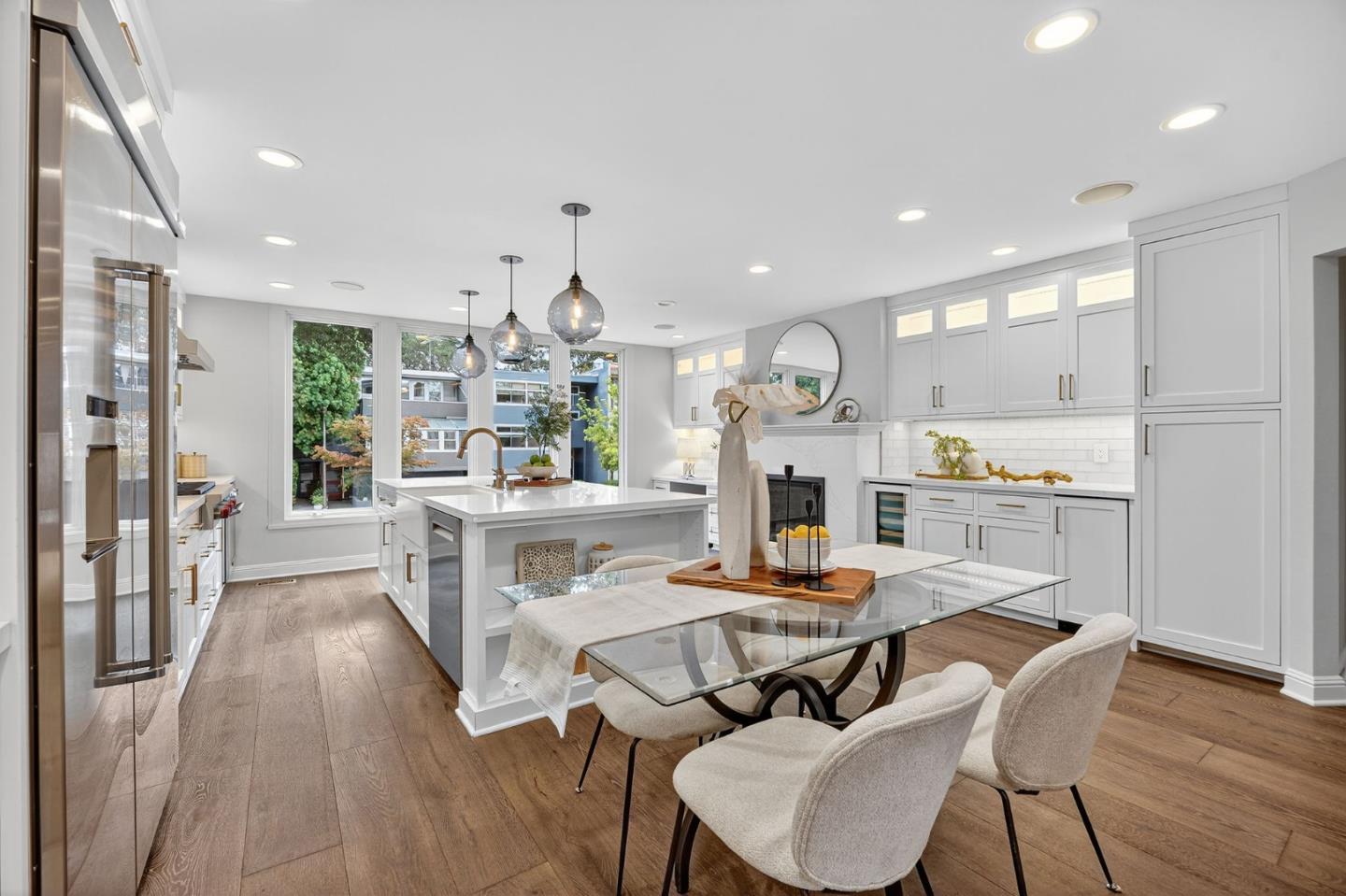 Detail Gallery Image 15 of 65 For 170 Stone Pine Ln, Menlo Park,  CA 94025 - 3 Beds | 2/1 Baths