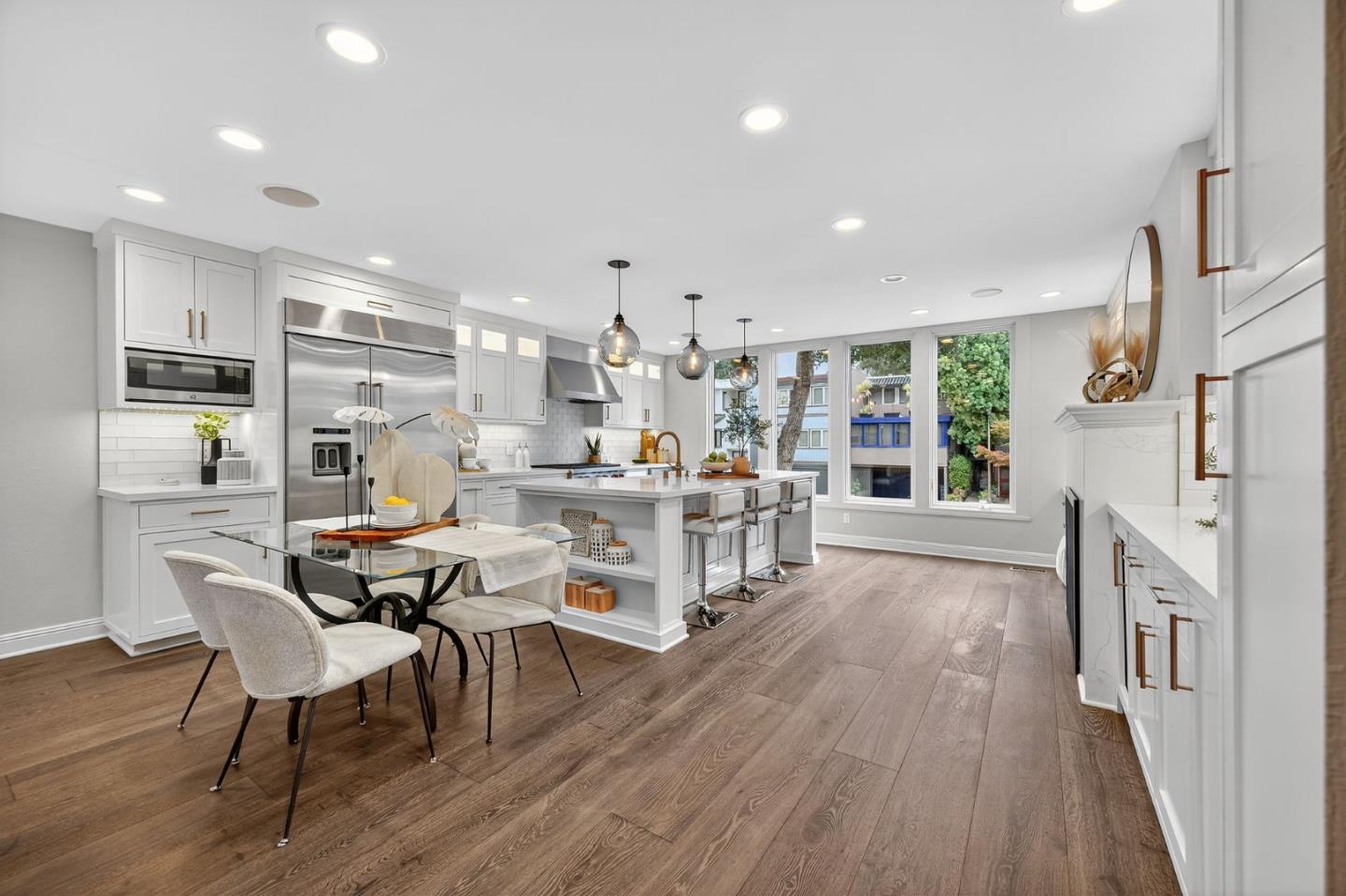 Detail Gallery Image 16 of 65 For 170 Stone Pine Ln, Menlo Park,  CA 94025 - 3 Beds | 2/1 Baths