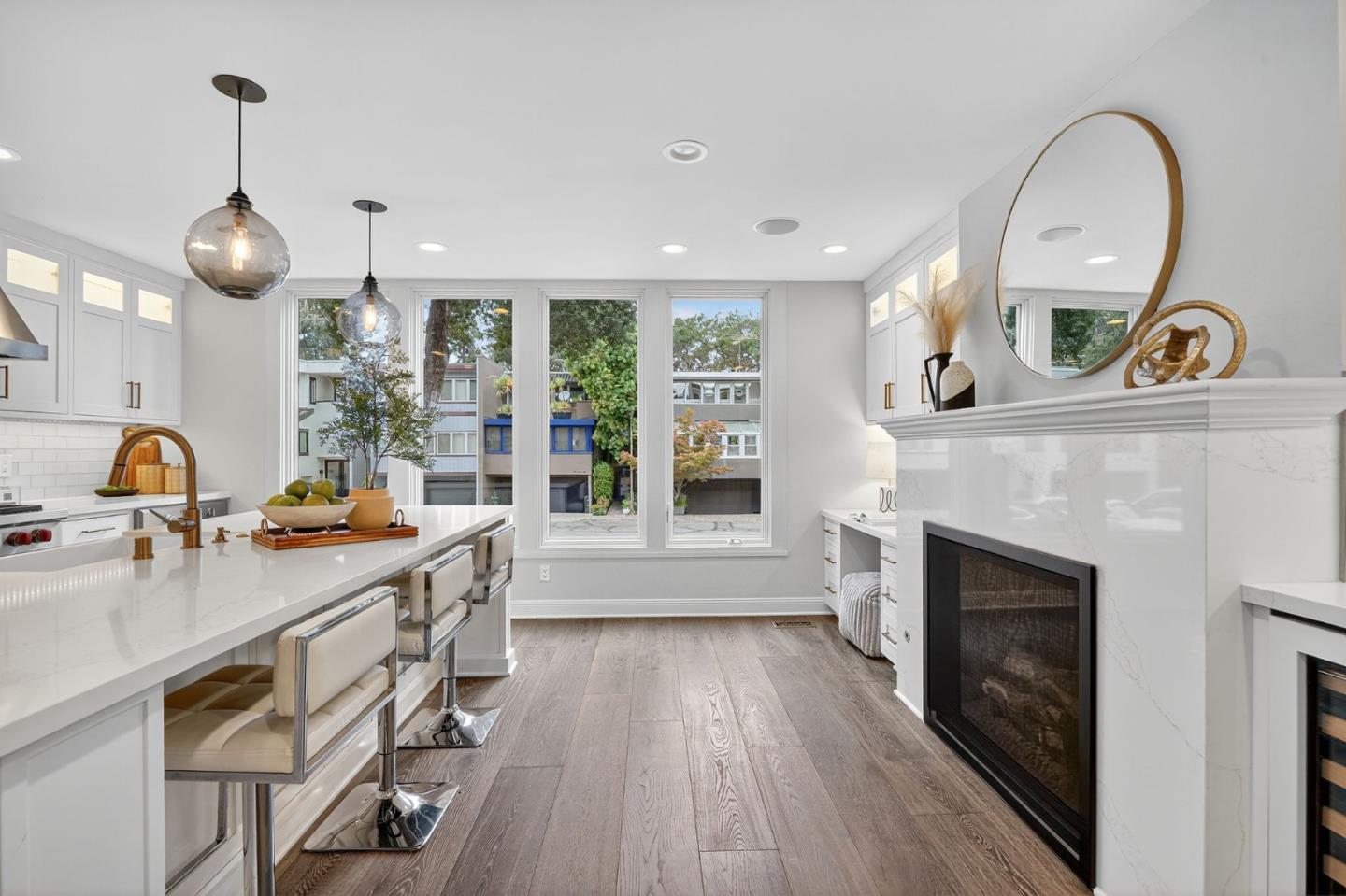 Detail Gallery Image 20 of 65 For 170 Stone Pine Ln, Menlo Park,  CA 94025 - 3 Beds | 2/1 Baths