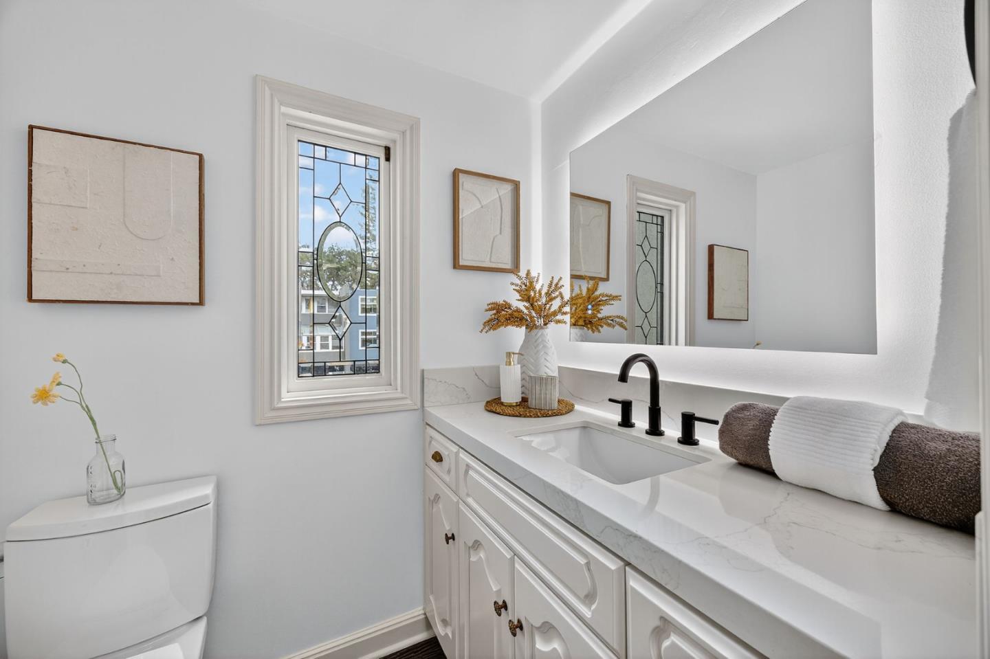 Detail Gallery Image 21 of 65 For 170 Stone Pine Ln, Menlo Park,  CA 94025 - 3 Beds | 2/1 Baths