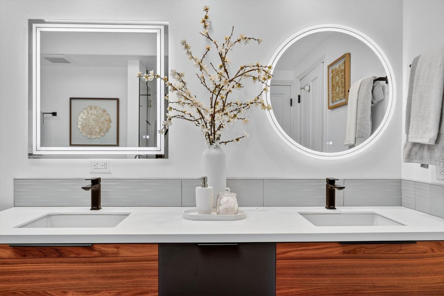 Detail Gallery Image 29 of 65 For 170 Stone Pine Ln, Menlo Park,  CA 94025 - 3 Beds | 2/1 Baths