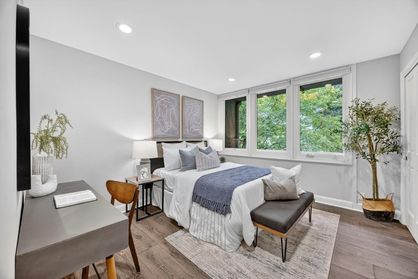 Detail Gallery Image 34 of 65 For 170 Stone Pine Ln, Menlo Park,  CA 94025 - 3 Beds | 2/1 Baths