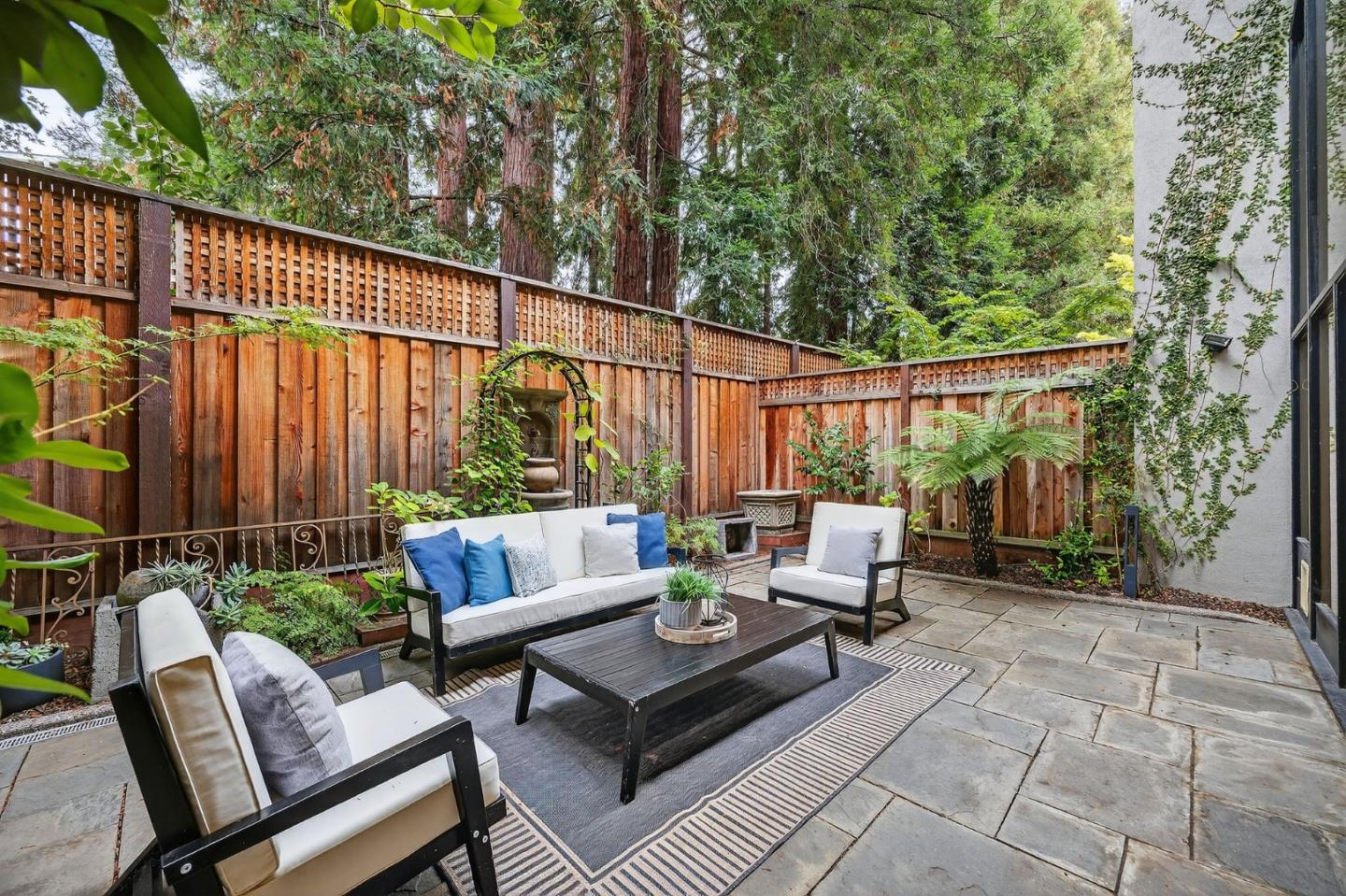 Detail Gallery Image 43 of 65 For 170 Stone Pine Ln, Menlo Park,  CA 94025 - 3 Beds | 2/1 Baths