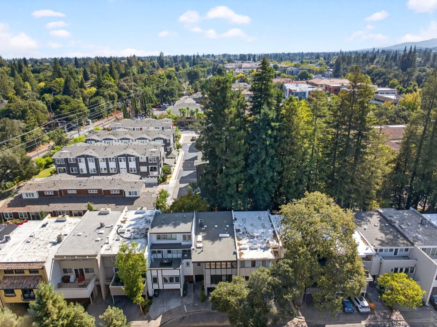 Detail Gallery Image 49 of 65 For 170 Stone Pine Ln, Menlo Park,  CA 94025 - 3 Beds | 2/1 Baths