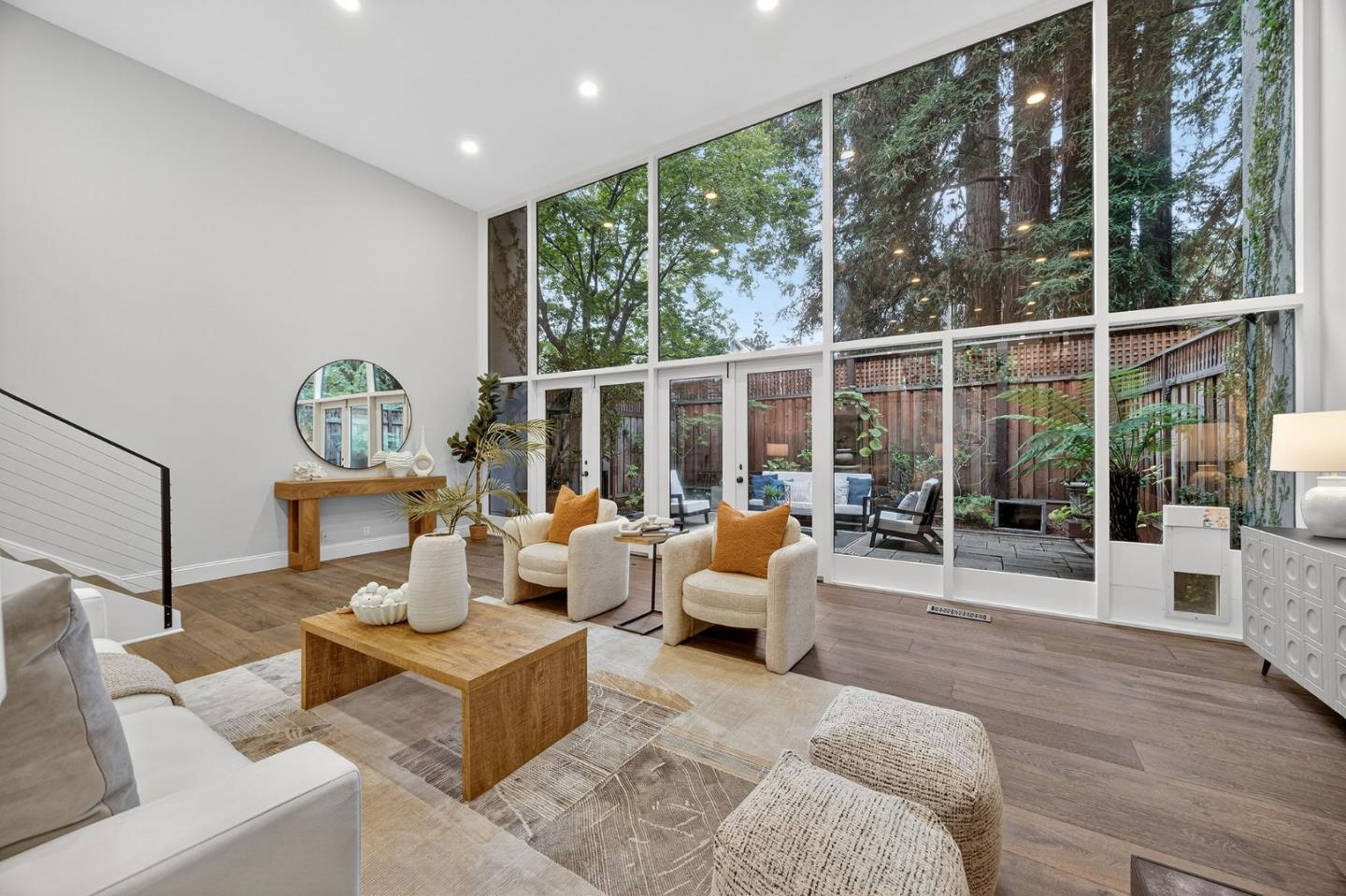 Detail Gallery Image 5 of 65 For 170 Stone Pine Ln, Menlo Park,  CA 94025 - 3 Beds | 2/1 Baths