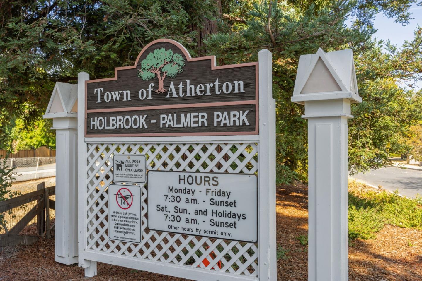 Detail Gallery Image 52 of 65 For 170 Stone Pine Ln, Menlo Park,  CA 94025 - 3 Beds | 2/1 Baths