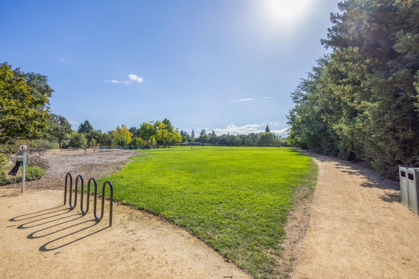 Detail Gallery Image 53 of 65 For 170 Stone Pine Ln, Menlo Park,  CA 94025 - 3 Beds | 2/1 Baths