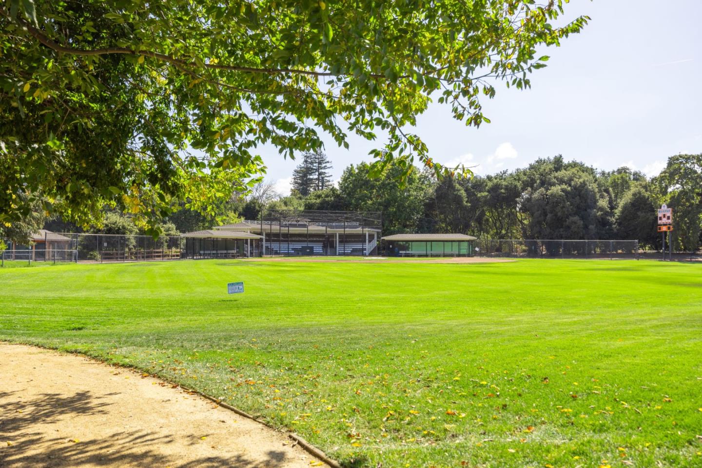 Detail Gallery Image 54 of 65 For 170 Stone Pine Ln, Menlo Park,  CA 94025 - 3 Beds | 2/1 Baths