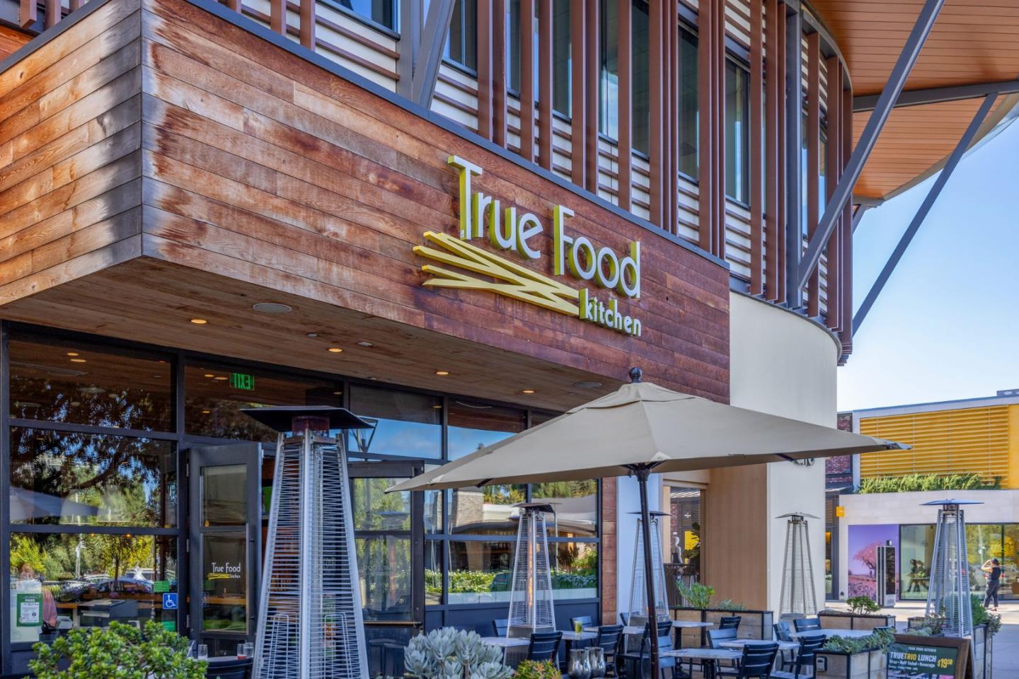 Detail Gallery Image 59 of 65 For 170 Stone Pine Ln, Menlo Park,  CA 94025 - 3 Beds | 2/1 Baths