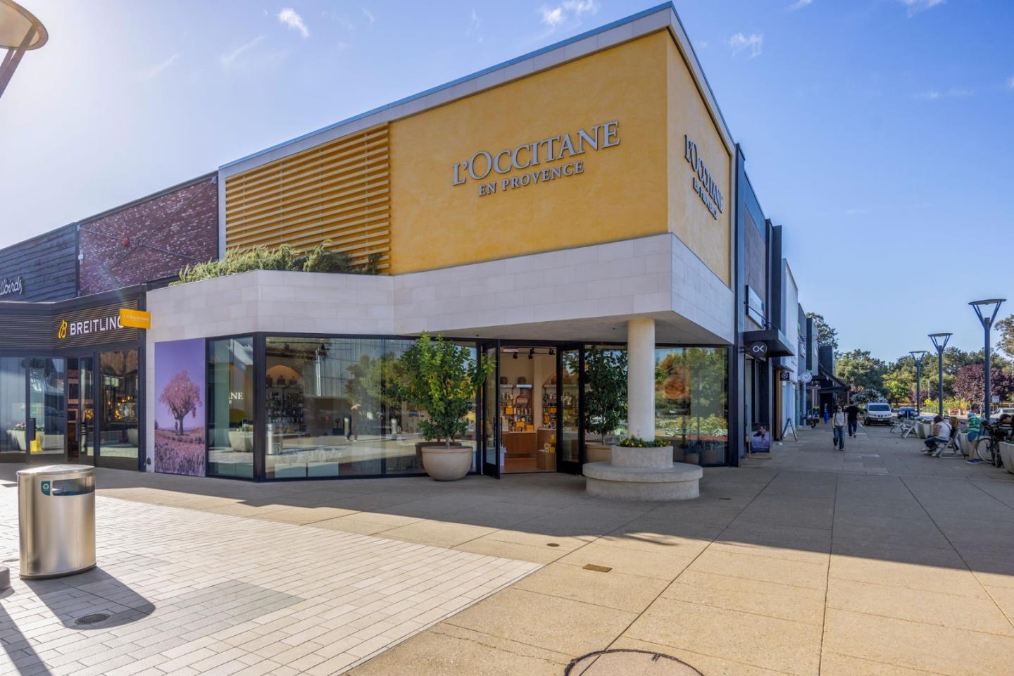 Detail Gallery Image 60 of 65 For 170 Stone Pine Ln, Menlo Park,  CA 94025 - 3 Beds | 2/1 Baths