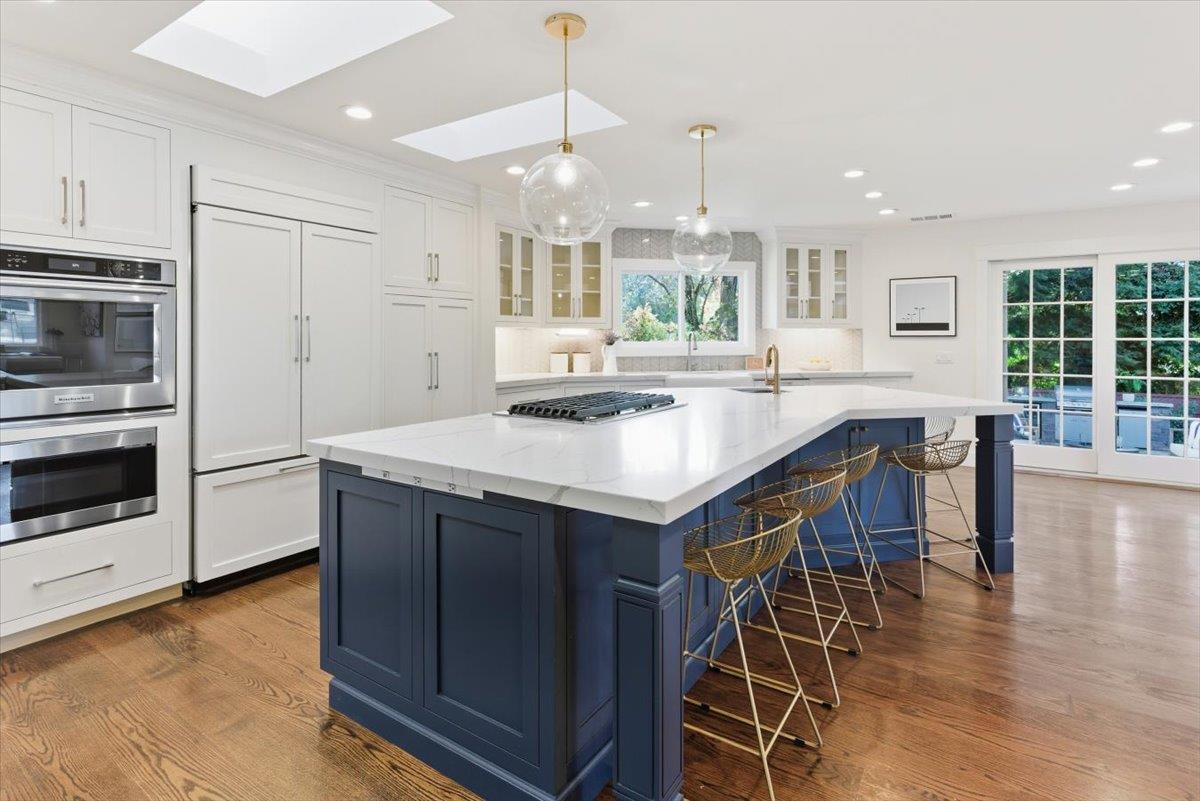 Detail Gallery Image 11 of 51 For 630 La Mesa Dr, Portola Valley,  CA 94028 - 4 Beds | 3 Baths