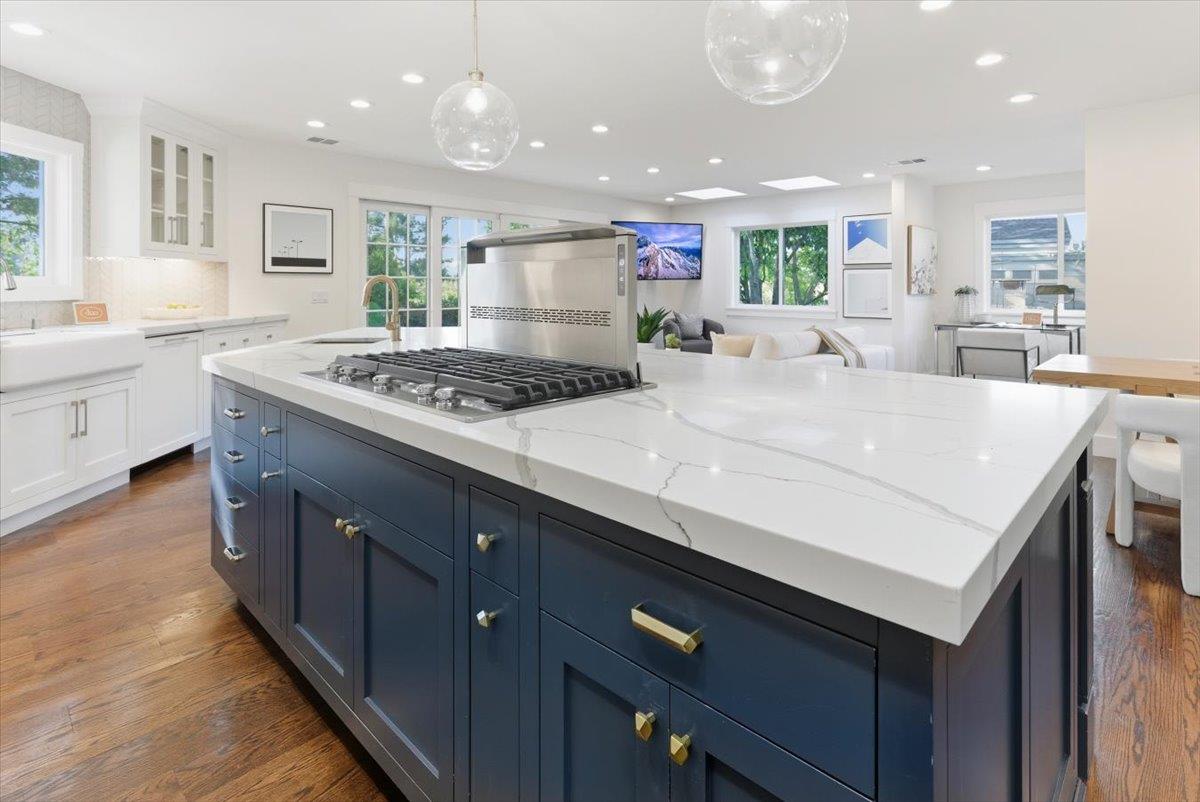 Detail Gallery Image 12 of 51 For 630 La Mesa Dr, Portola Valley,  CA 94028 - 4 Beds | 3 Baths