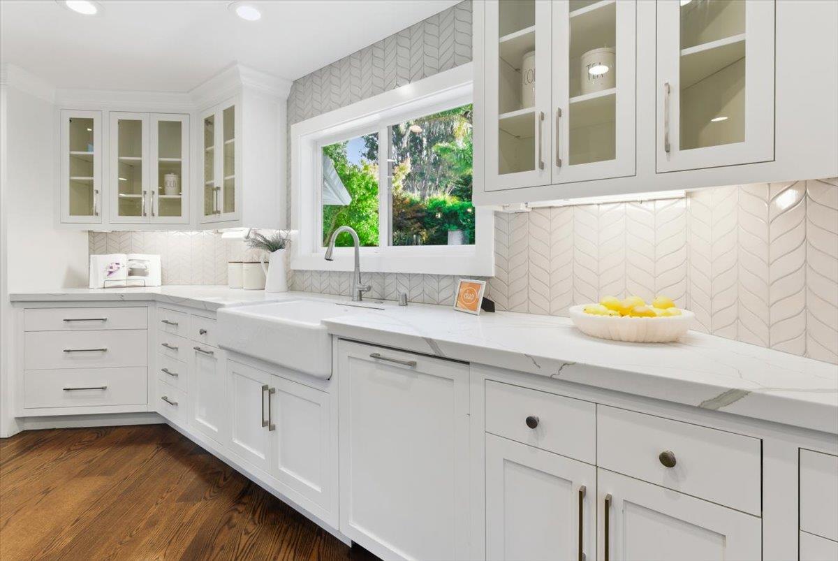 Detail Gallery Image 16 of 51 For 630 La Mesa Dr, Portola Valley,  CA 94028 - 4 Beds | 3 Baths