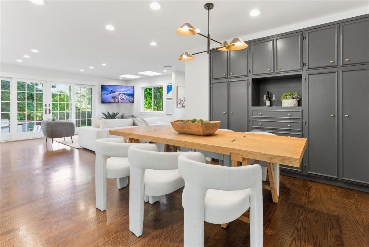 Detail Gallery Image 21 of 51 For 630 La Mesa Dr, Portola Valley,  CA 94028 - 4 Beds | 3 Baths