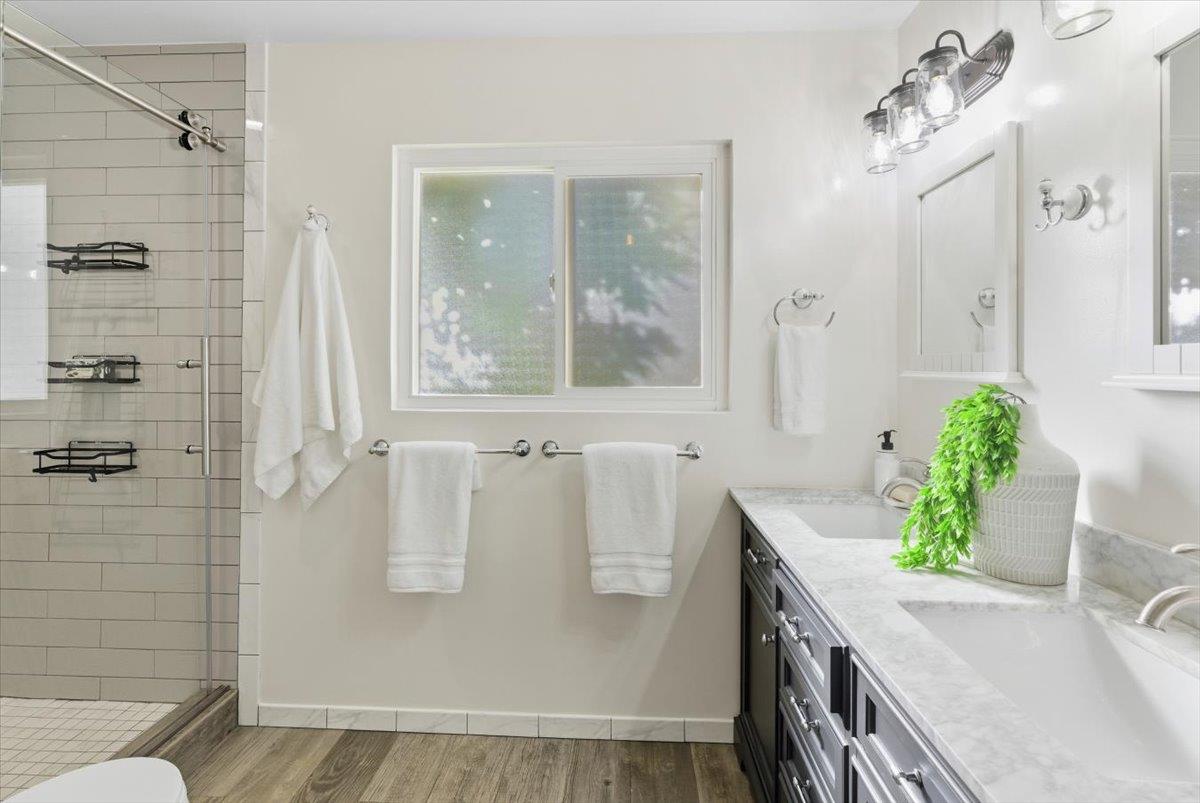 Detail Gallery Image 31 of 51 For 630 La Mesa Dr, Portola Valley,  CA 94028 - 4 Beds | 3 Baths