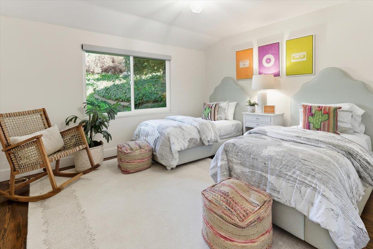 Detail Gallery Image 34 of 51 For 630 La Mesa Dr, Portola Valley,  CA 94028 - 4 Beds | 3 Baths