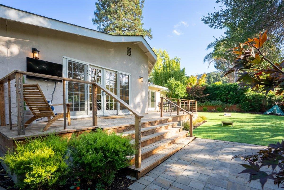 Detail Gallery Image 38 of 51 For 630 La Mesa Dr, Portola Valley,  CA 94028 - 4 Beds | 3 Baths