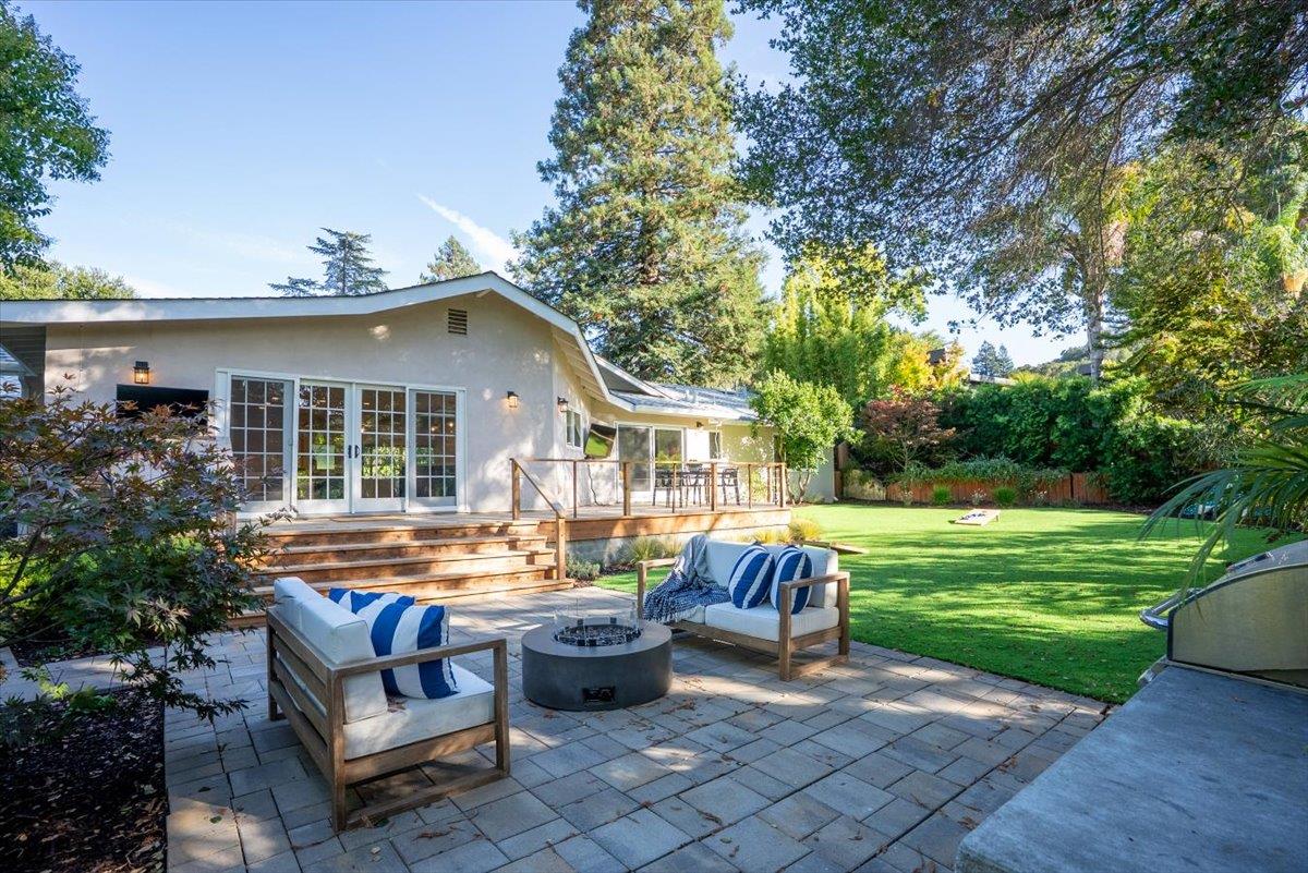 Detail Gallery Image 44 of 51 For 630 La Mesa Dr, Portola Valley,  CA 94028 - 4 Beds | 3 Baths