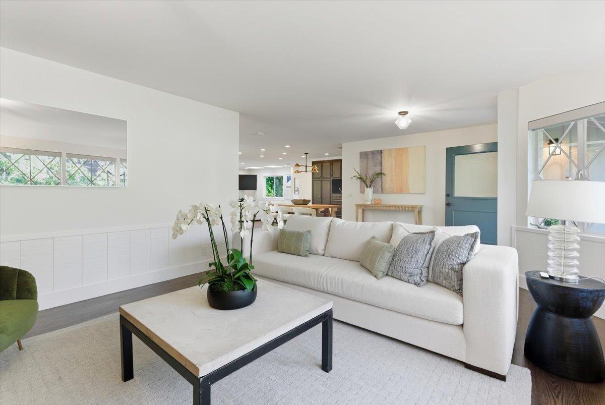 Detail Gallery Image 8 of 51 For 630 La Mesa Dr, Portola Valley,  CA 94028 - 4 Beds | 3 Baths