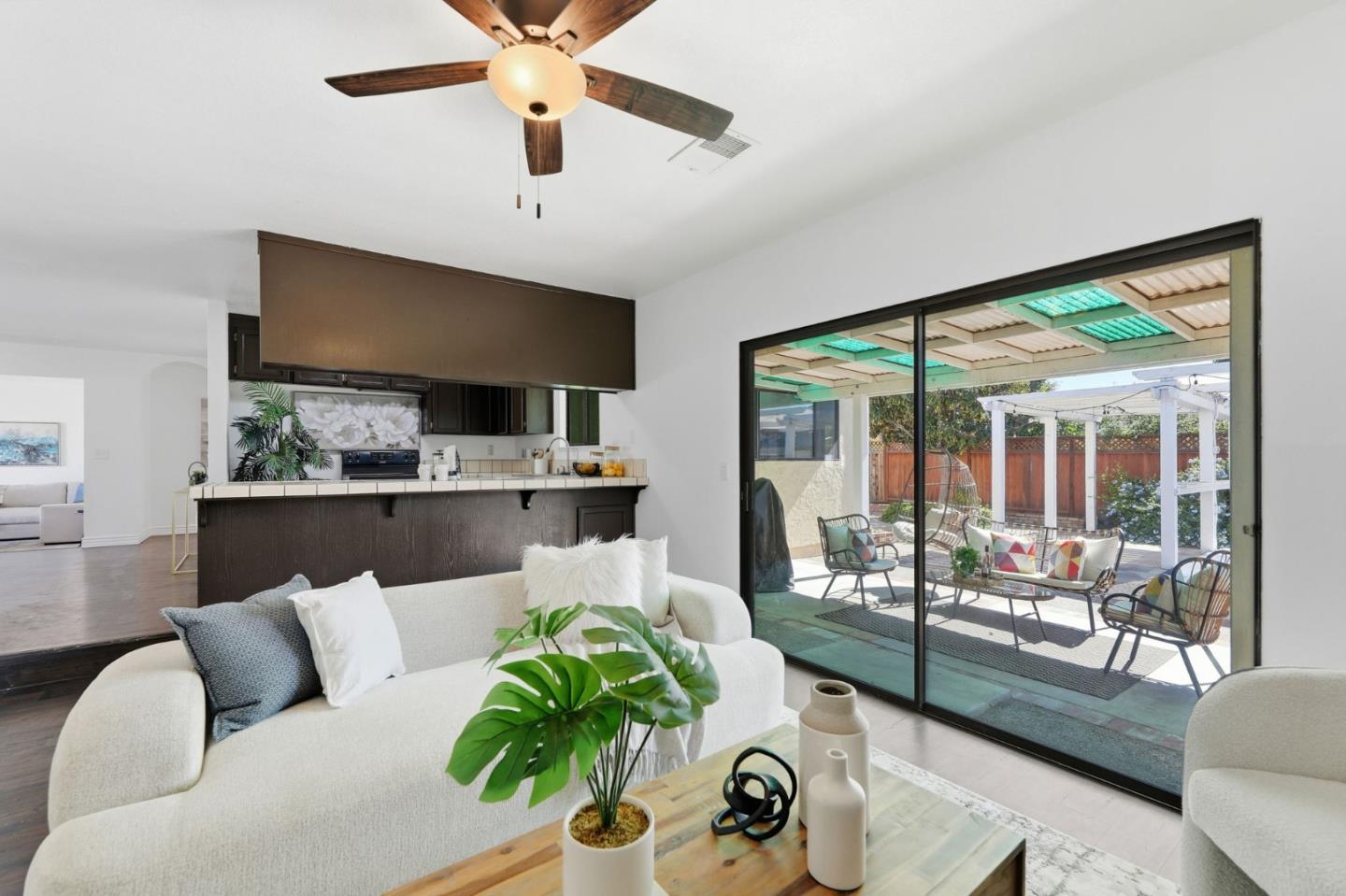 Detail Gallery Image 12 of 37 For 3368 Thrift Pl, San Jose,  CA 95148 - 4 Beds | 2 Baths