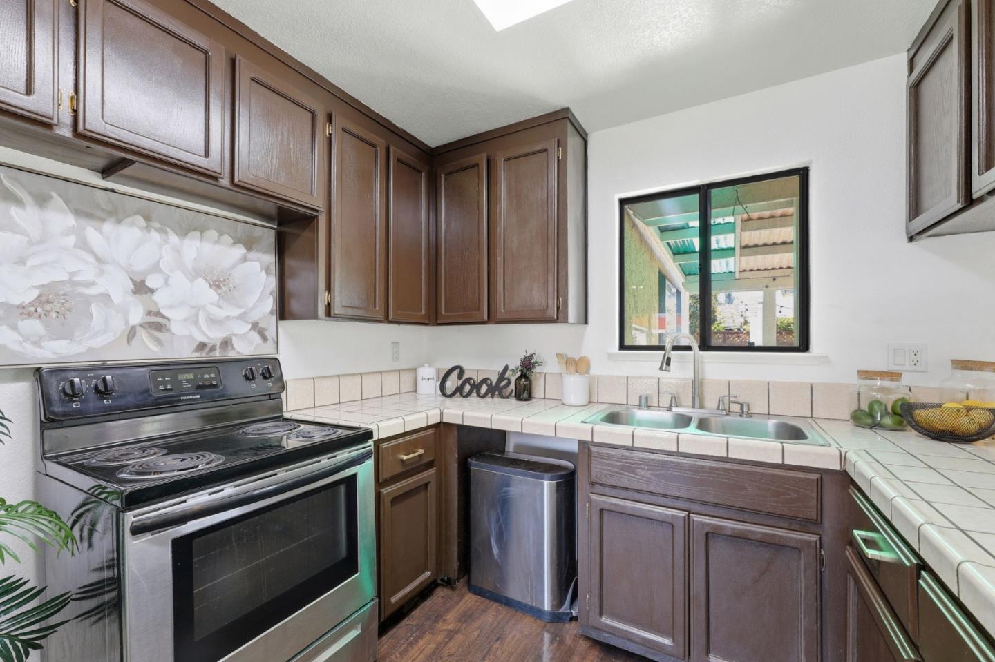 Detail Gallery Image 15 of 37 For 3368 Thrift Pl, San Jose,  CA 95148 - 4 Beds | 2 Baths