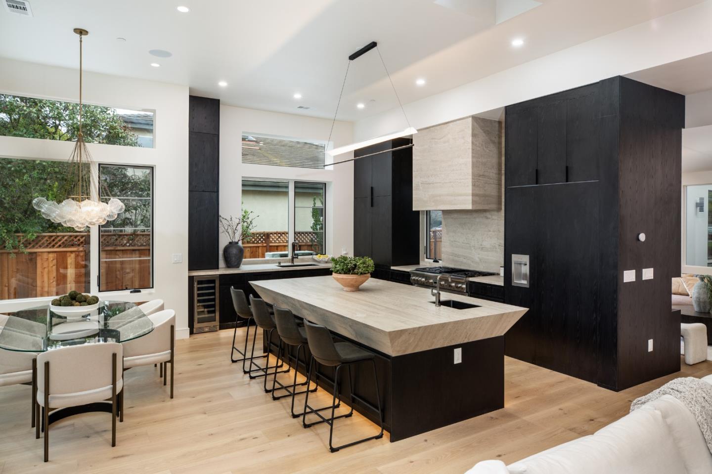 Detail Gallery Image 16 of 45 For 3413 Ross Rd, Palo Alto,  CA 94303 - 5 Beds | 5 Baths