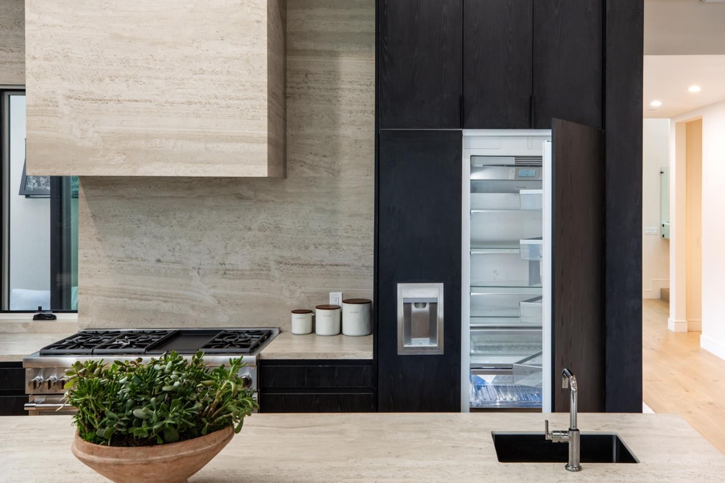 Detail Gallery Image 17 of 45 For 3413 Ross Rd, Palo Alto,  CA 94303 - 5 Beds | 5 Baths