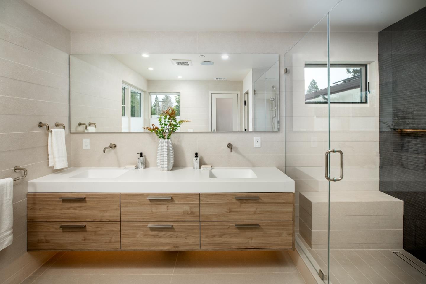 Detail Gallery Image 27 of 45 For 3413 Ross Rd, Palo Alto,  CA 94303 - 5 Beds | 5 Baths