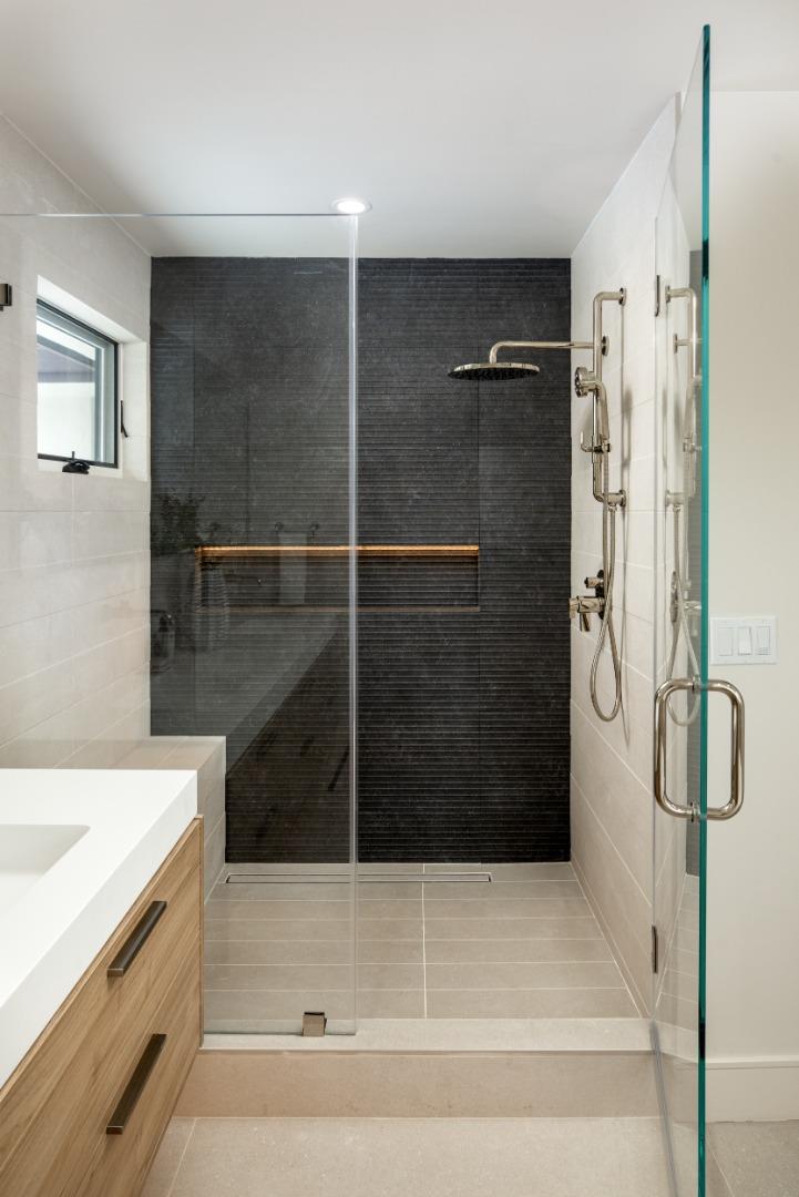 Detail Gallery Image 29 of 45 For 3413 Ross Rd, Palo Alto,  CA 94303 - 5 Beds | 5 Baths