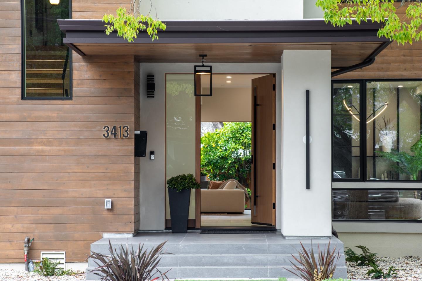 Detail Gallery Image 3 of 45 For 3413 Ross Rd, Palo Alto,  CA 94303 - 5 Beds | 5 Baths