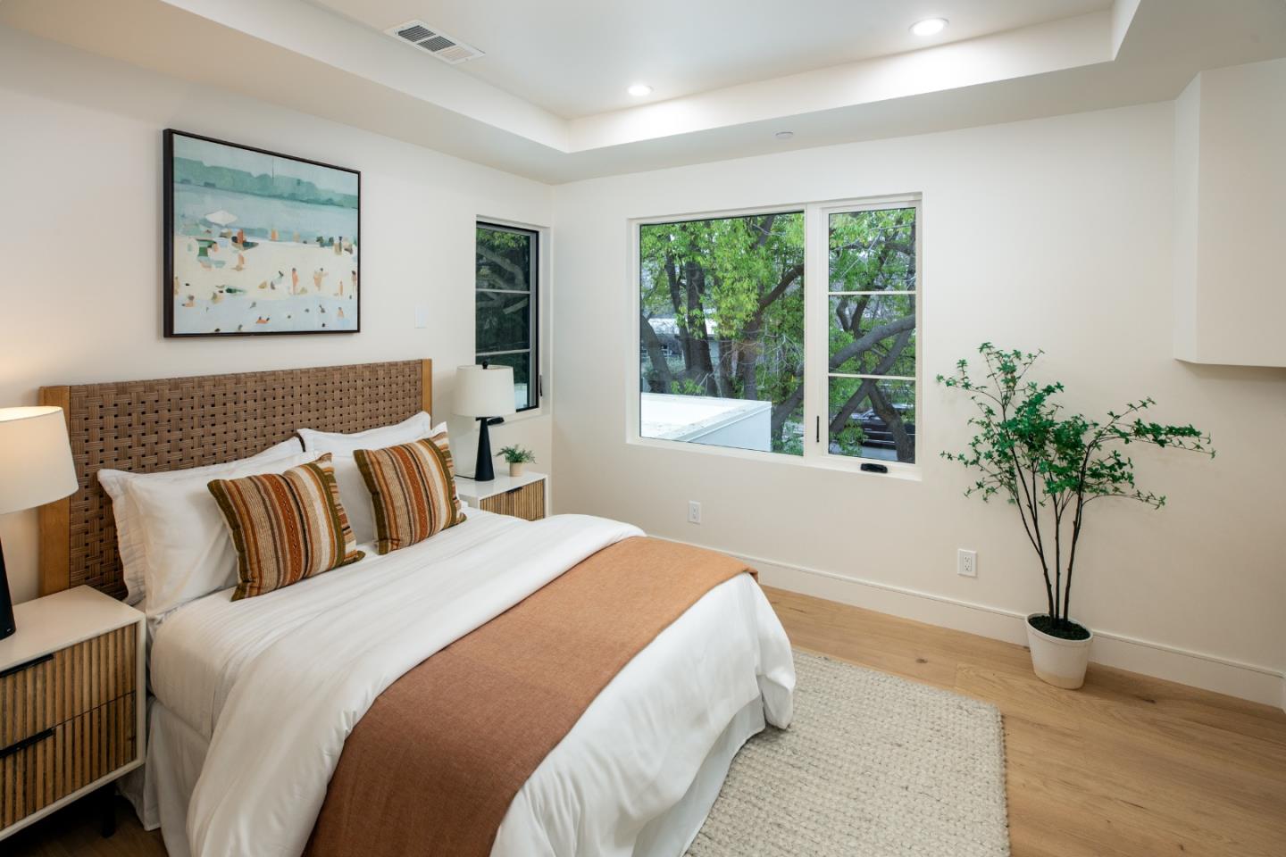 Detail Gallery Image 33 of 45 For 3413 Ross Rd, Palo Alto,  CA 94303 - 5 Beds | 5 Baths