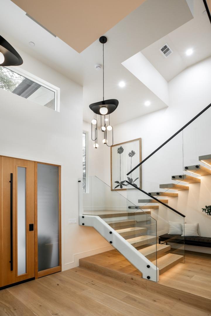 Detail Gallery Image 4 of 45 For 3413 Ross Rd, Palo Alto,  CA 94303 - 5 Beds | 5 Baths